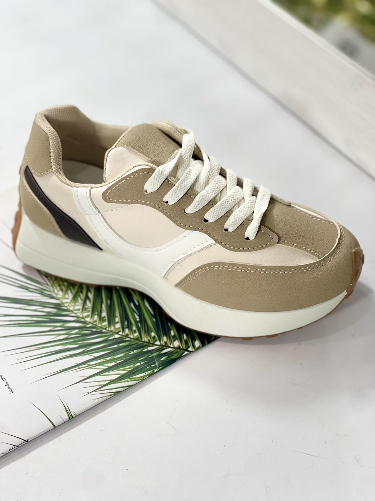 Calzado deportivo mujer JW230 khaki 40